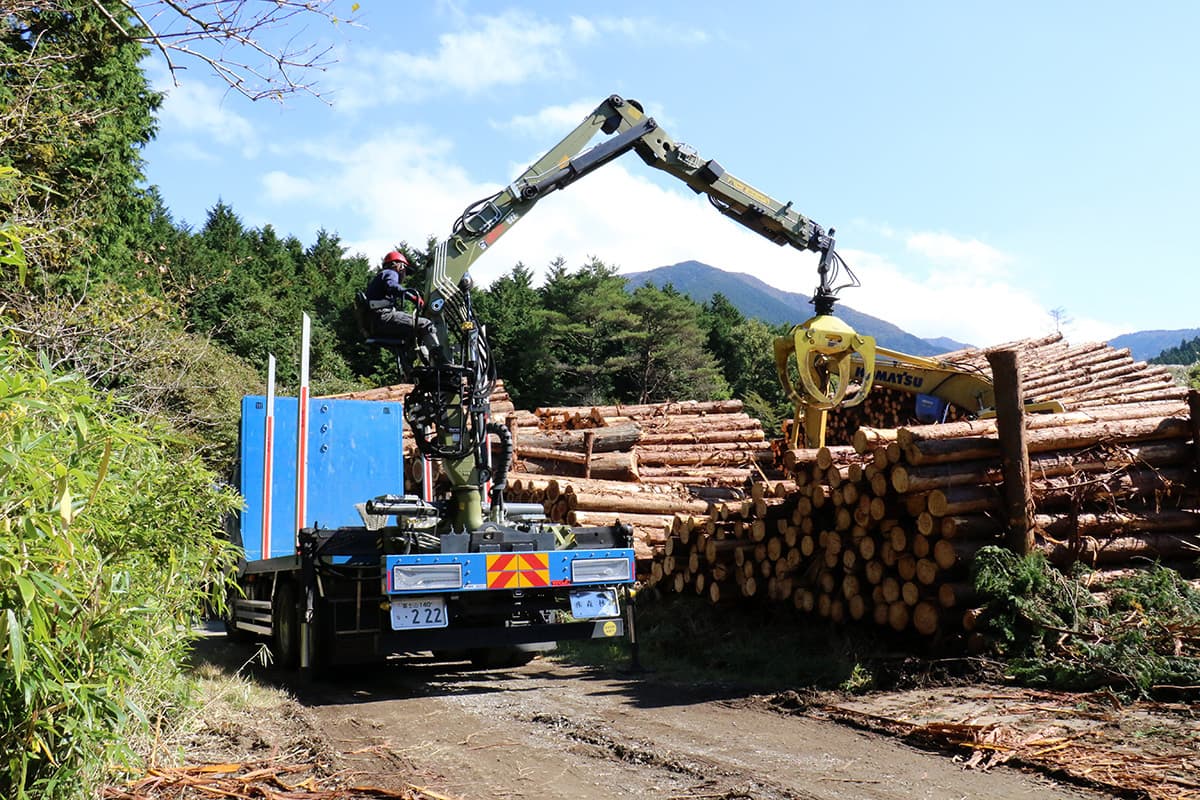 株式会社森林業の木材の運搬のイメージ画像９